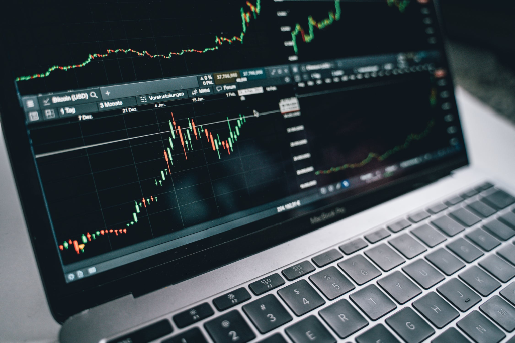 Get Ahead in Crypto Trading: Introducing the Combined EMA + RSI Signal